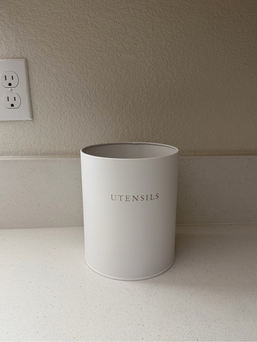 Elever White Utensil Holder